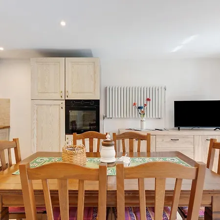 Apartament Maison Sandra Introd