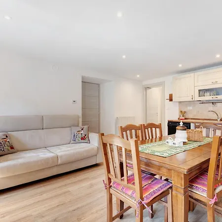 Apartament Maison Sandra Introd